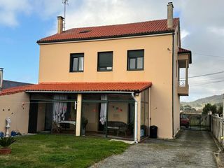 Casa  Lugar deiro-tremoedo. Vilanova de arousa  espectacular casa lista para entrar a vivir