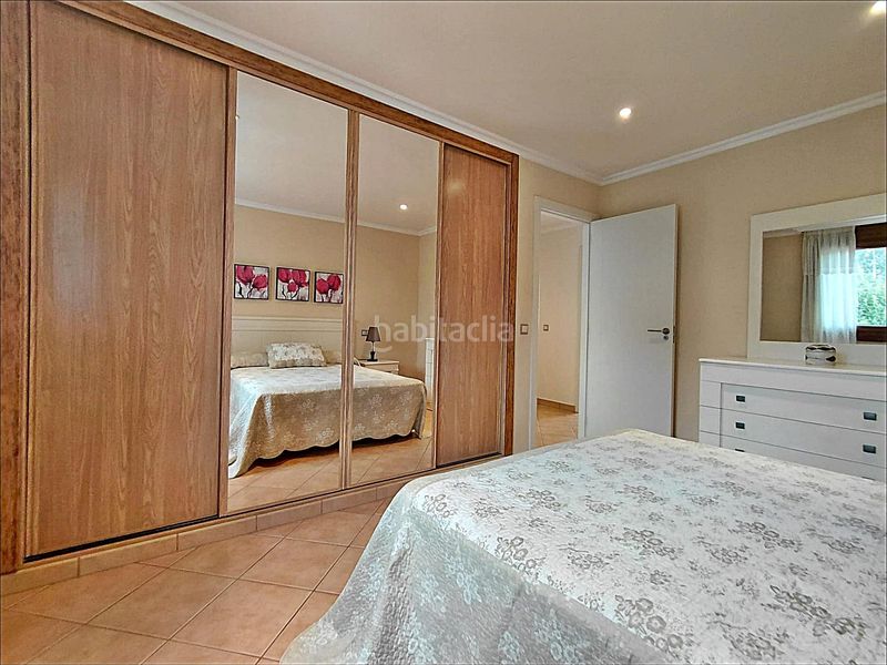 Foto 3013b325-dfac-40a5-a3ca-99d5a744ccb5. Casa amb aparcament a Dorrón Sanxenxo