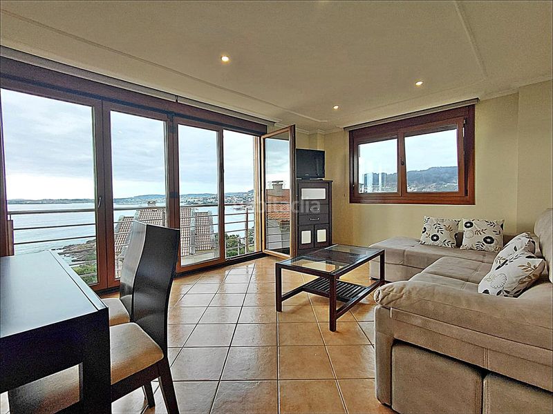 Foto 9854c31d-4d85-45dc-ba85-47e15c8b100d. Casa amb aparcament a Dorrón Sanxenxo