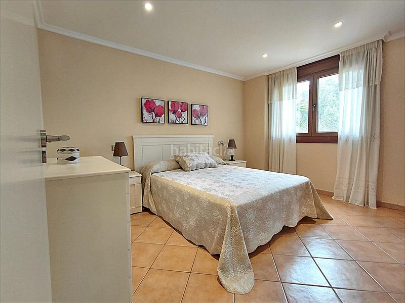 Foto ccd4772a-3e0f-4e34-834e-33bac230560f. Casa amb aparcament a Dorrón Sanxenxo