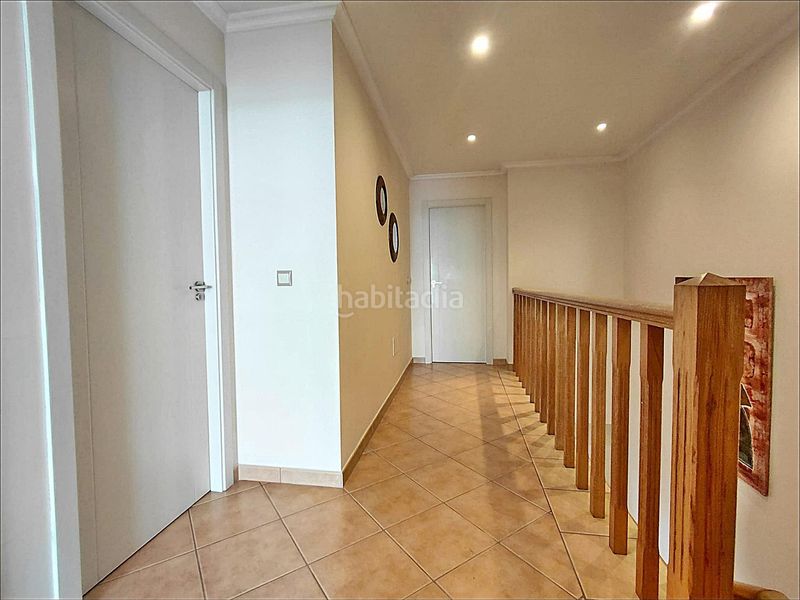 Foto cda71017-aed7-410f-abfa-d1e2a1a4053d. Casa amb aparcament a Dorrón Sanxenxo