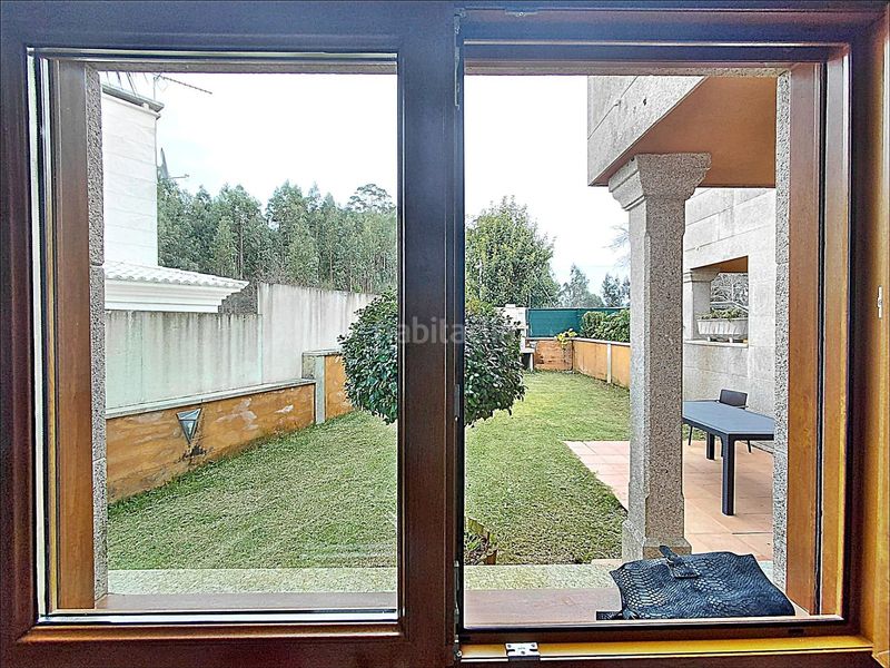 Foto e31fd121-9f79-49bb-91d5-a6579fcaa6d5. Casa amb aparcament a Dorrón Sanxenxo
