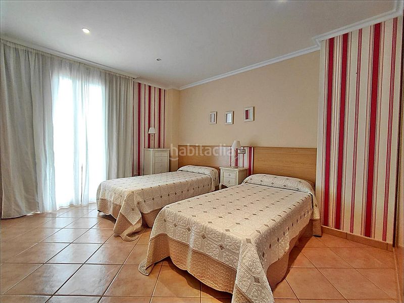 Foto f011f4e0-0f7d-4776-bcff-8dde2ee6eafb. Casa amb aparcament a Dorrón Sanxenxo