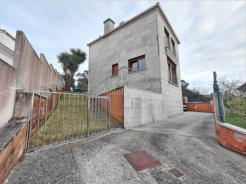 Foto fadb7753-e1f9-4326-8bd7-d8e9053538d0. Casa amb aparcament a Dorrón Sanxenxo