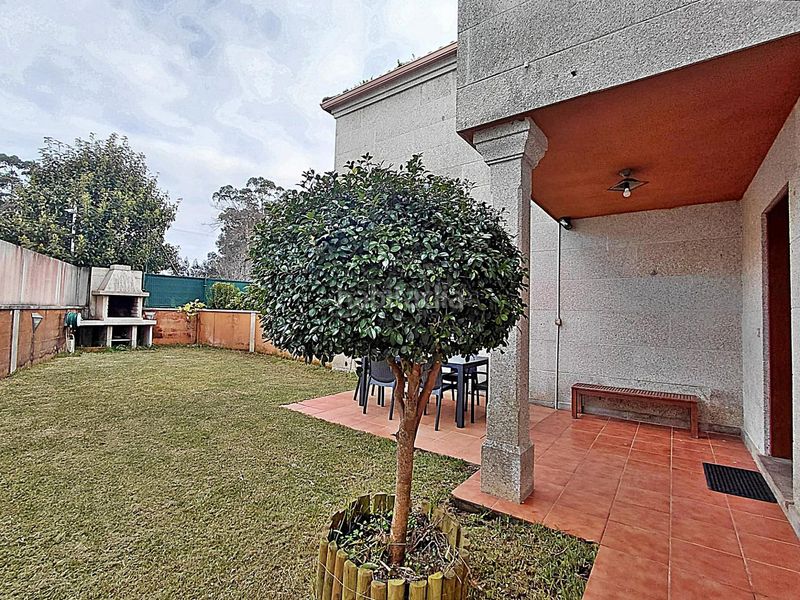 Foto ff41744b-967c-421b-adf3-a2feb600ce23. Casa amb aparcament a Dorrón Sanxenxo