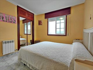 Flat  Calle calle cesteiros. Piso con piscina en sanxenxo centro 2 dormitorios, 1 baño, cocin