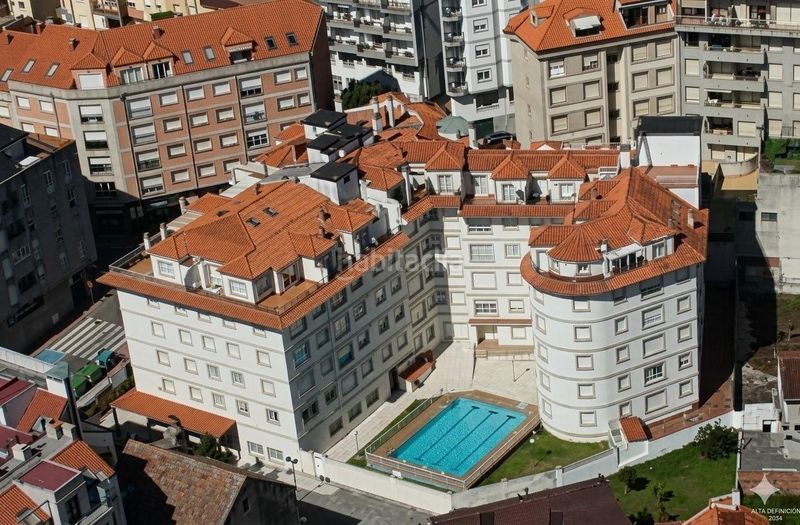 Foto eb09409f-5de6-4cd5-ad22-bd2699b7ec5f. Pis amb calefacció aparcament piscina a Sanxenxo pueblo Sanxenxo