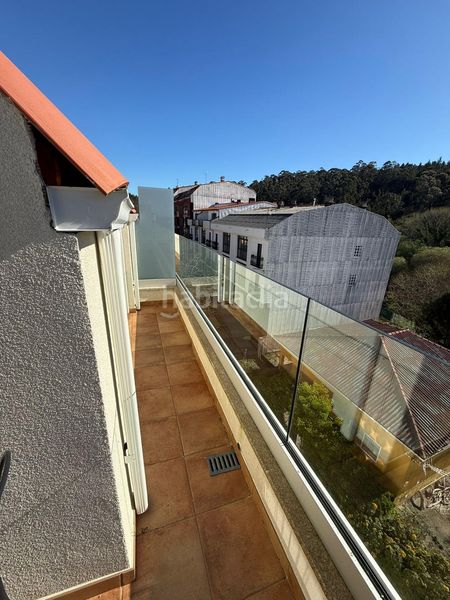 Foto ac4f276a-0a21-4926-ad21-850e2558eab0. Lloguer àtic amb aparcament a Boiro