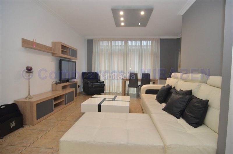 Foto 22ecf0ca-af34-4d33-bd05-3768b3bc04c5. Rent flat with heating parking in Boiro