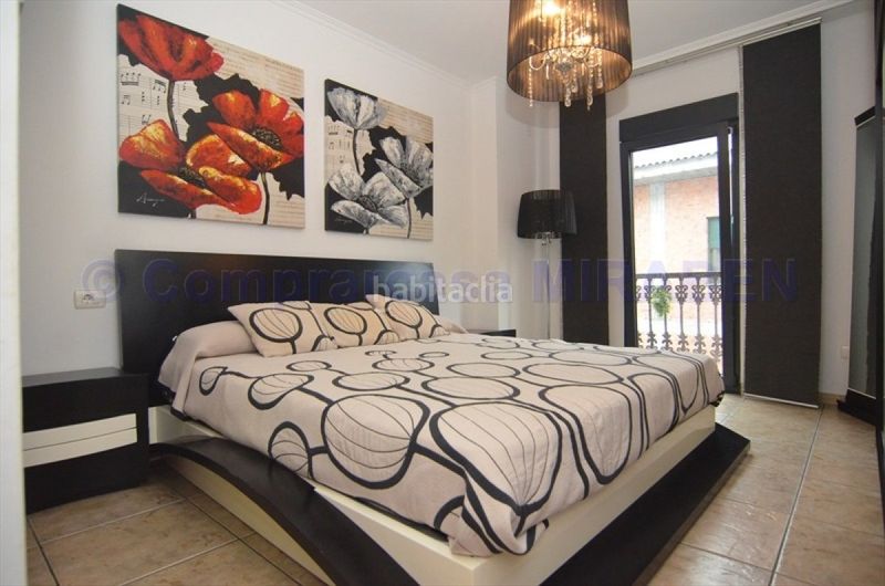 Foto 326c4517-9ef0-4037-9d4c-5c4d6792b9b7. Rent flat with heating parking in Boiro