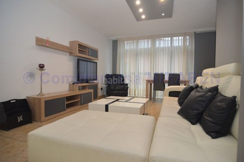 Foto 75a3571e-c911-4f55-9a5e-a9244221ca1b. Rent flat with heating parking in Boiro