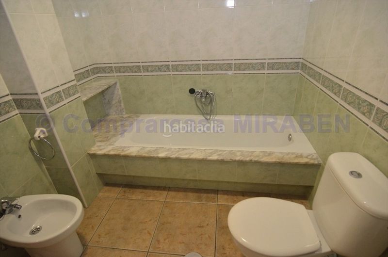 Foto 75cade5b-5d11-4219-8202-740127e33b20. Rent flat with heating parking in Boiro