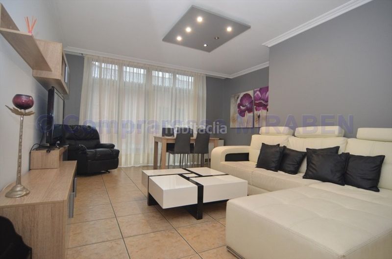 Foto 7abcff21-2264-49fb-af00-0d41c6ef0717. Rent flat with heating parking in Boiro