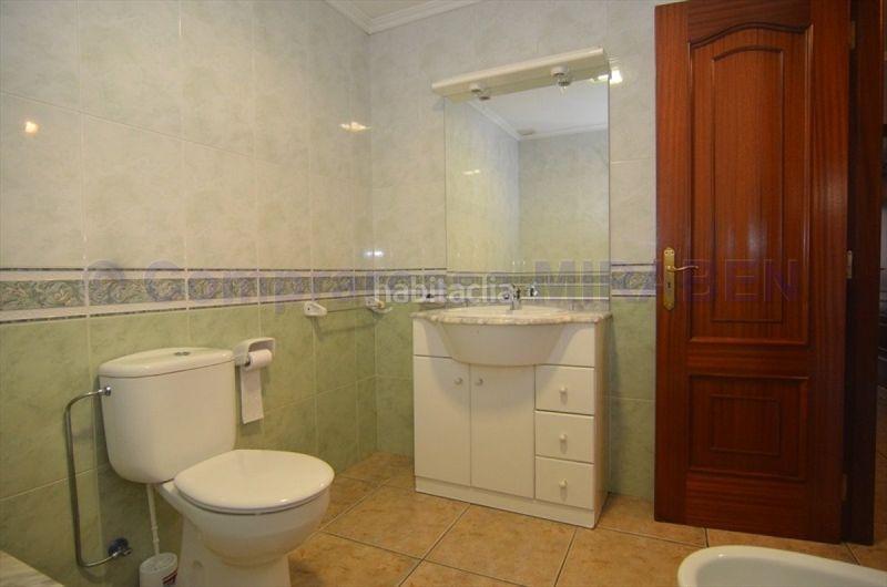 Foto 989bbb0f-e89b-477b-bd23-a714cfb781da. Rent flat with heating parking in Boiro
