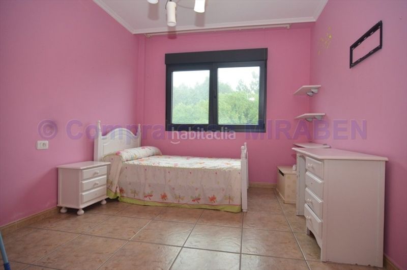 Foto a8b499b7-d0fe-4511-8c30-62facddf8dbf. Rent flat with heating parking in Boiro