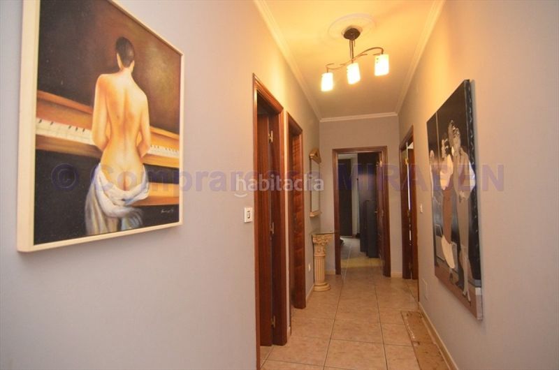 Foto ec340336-c498-400e-b692-e102483fd05c. Rent flat with heating parking in Boiro