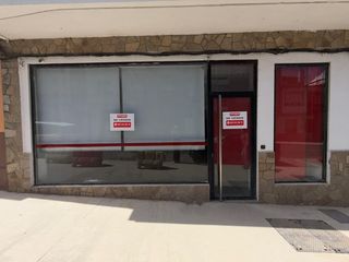 Local Comercial a Palmeira. Bajo comercial con posibilidad de vivienda, 110 m2, jardín y gra