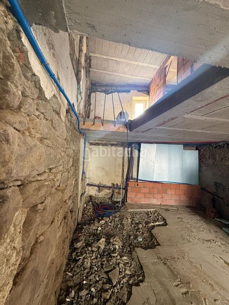 Foto c38aeb10-9958-495a-ad45-5b4c82e2271b. Casa  con gran potencial a reformar 55.000 en Rianxo