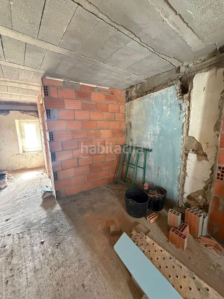 Foto f6372775-32c9-4425-a16c-3abab0bd053f. Casa  con gran potencial a reformar 55.000 en Rianxo