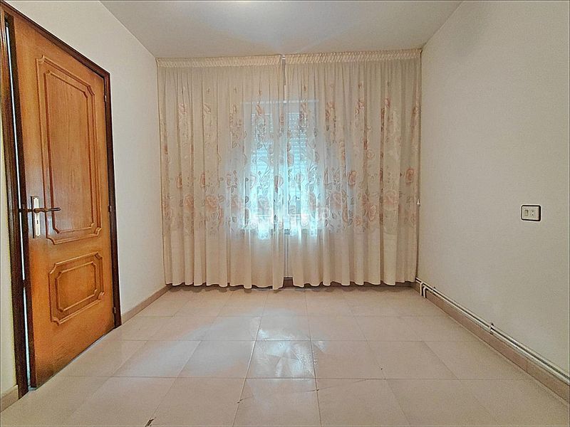 Foto 456450db-21c2-4691-85a8-93cdf3cc914b. Casa  con vistas al mar en a illa de arousa 5 dormitorios y jardín privado en Illa de Arousa (A)