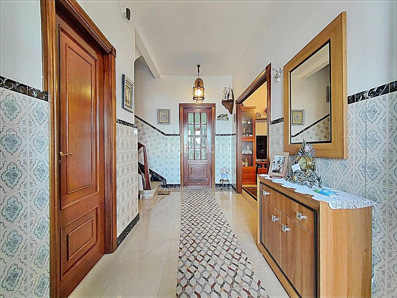 Foto a00adc9b-6236-4233-9409-bebf14062ec9. Casa  con vistas al mar en a illa de arousa 5 dormitorios y jardín privado en Illa de Arousa (A)