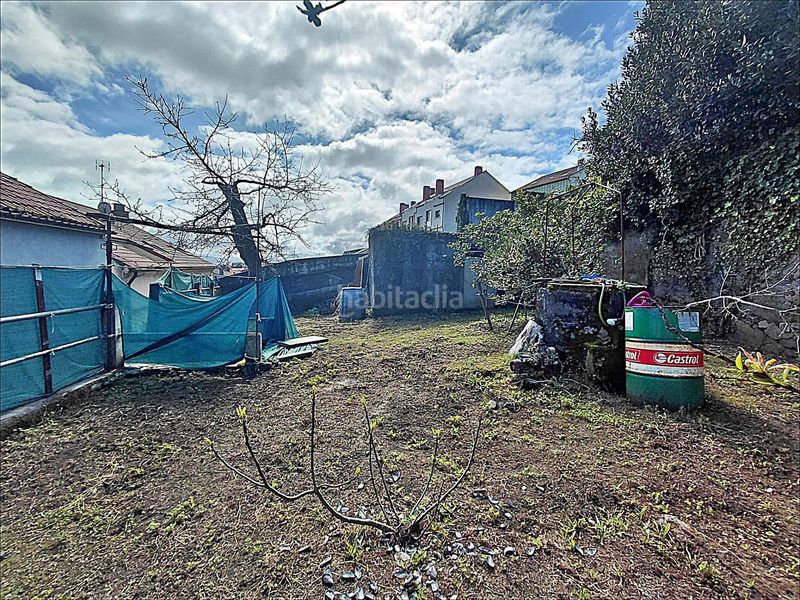 Foto a3c8b6a9-f965-4efb-9e26-3afbe9b31445. Casa  con vistas al mar en a illa de arousa 5 dormitorios y jardín privado en Illa de Arousa (A)