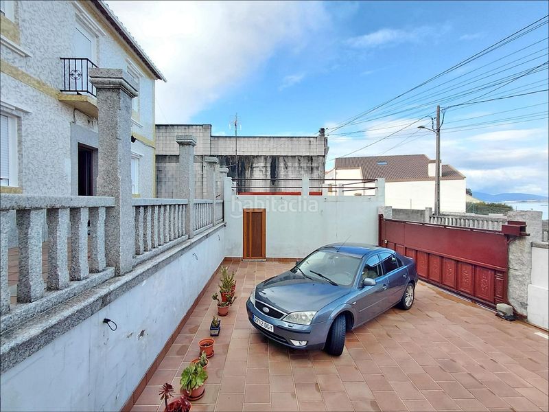 Foto b6af78a9-83ca-4246-b5f3-9d468f638211. Casa  con vistas al mar en a illa de arousa 5 dormitorios y jardín privado en Illa de Arousa (A)