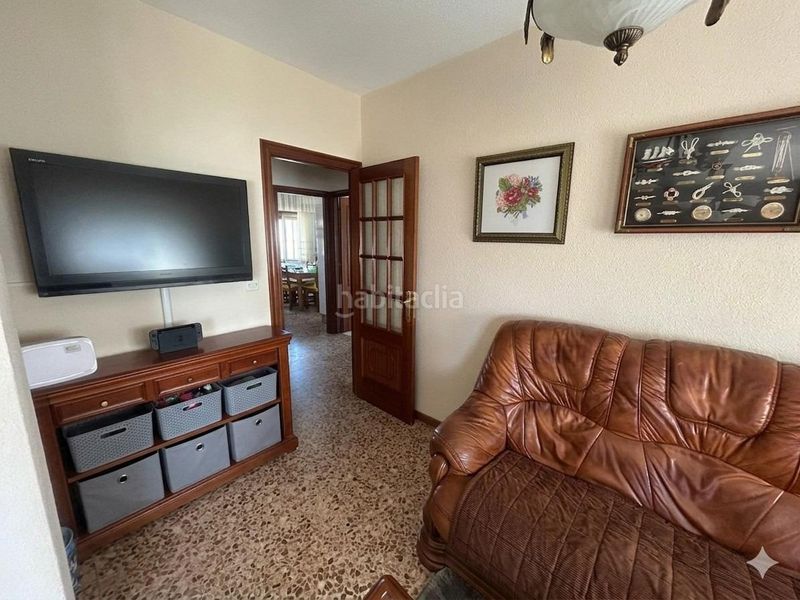 Foto 79fe343d-d074-44d6-93d7-b869140b08da. Piso  con vistas al mar en Castiñeiras a 30 metros de la playa en Ribeira