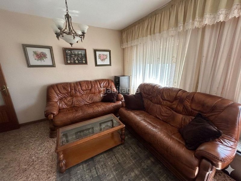 Foto bc0ed6c9-c5ae-4db2-94f6-14a0efcfe332. Piso  con vistas al mar en Castiñeiras a 30 metros de la playa en Ribeira