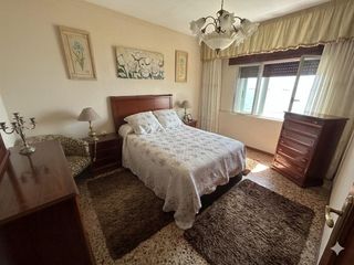 Appartement à Castiñeiras. Piso con vistas al mar en castiñeiras ribeira  a 30 metros de la