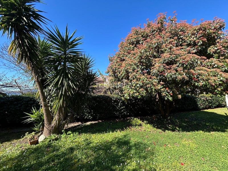 Foto 4a9cd0dd-e96c-4773-abfc-d1a8122485c0. Casa amb aparcament a Boiro