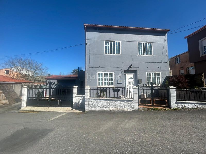 Foto 4ec654a7-04b7-4738-9c45-8539fe68357c. Casa amb aparcament a Boiro