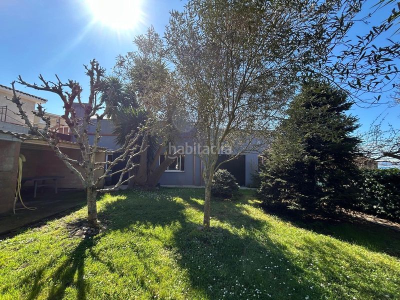 Foto c90c39f4-762b-40d0-8e61-340bbe5bde9e. Casa amb aparcament a Boiro