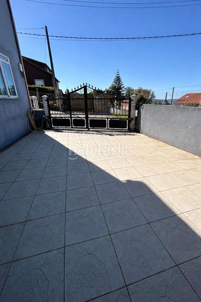 Foto fee12248-4639-4589-aa97-ad321f21b86f. Casa amb calefacció aparcament a Boiro