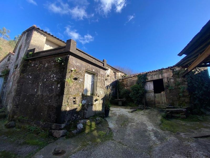 Foto 451ec2ef-cd6c-4b3b-bec2-530c509a6b3c. Masia a Irixo (O)