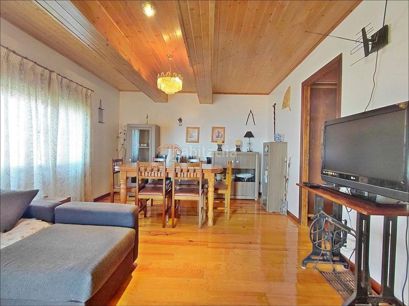 Foto ad17e498-eb71-43bf-a41b-bb065189290b. Casa amb calefacció a Sanxenxo pueblo Sanxenxo