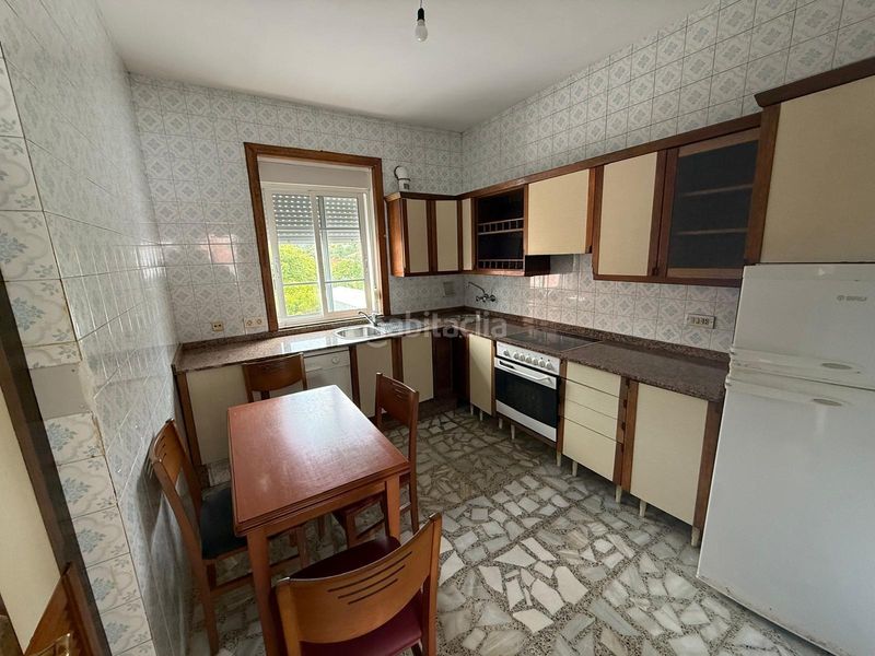 Foto b51f1009-6ad1-4287-a230-8f1f9562bb6d. Casa amb aparcament a Pobra do Caramiñal (A)