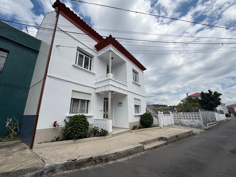 Foto cf8f4b83-de47-4a4c-8962-eafd4de4c618. Casa amb aparcament a Pobra do Caramiñal (A)