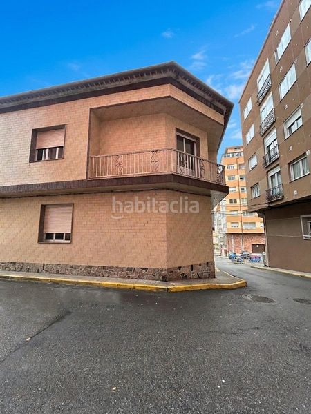Foto cfaa4112-2961-48c6-a813-bdd18a371d9e. Casa amb aparcament a santa uxía de Ribeira Ribeira