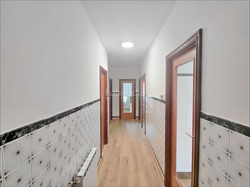 Foto 9f4bb9f0-18ce-4904-9f96-c6b248834363. Casa amb calefacció aparcament a O Carril Vilagarcía de Arousa