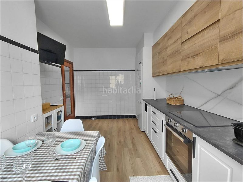 Foto ea2fc863-7249-4228-aa69-e3268abaa008. Casa amb calefacció aparcament a O Carril Vilagarcía de Arousa