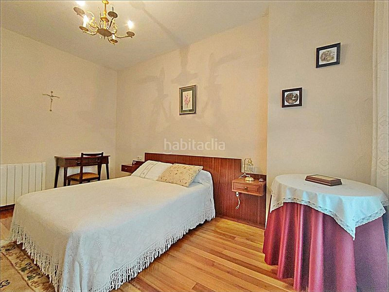 Foto 5c52f50f-7c03-4a80-ba53-e9202c249386. Edificio in Cuntis
