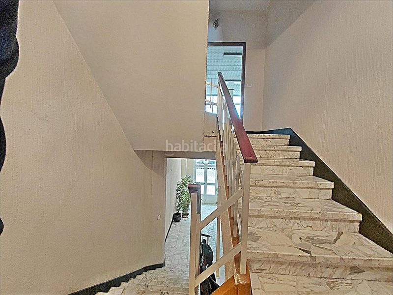 Foto 88f37594-352e-4647-b3ca-33d5e0c77817. Edificio in Cuntis