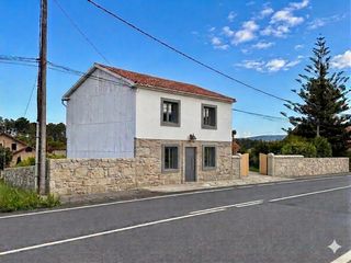 Masia a Lugar salmon 8. Casa con terreno en ribeira
