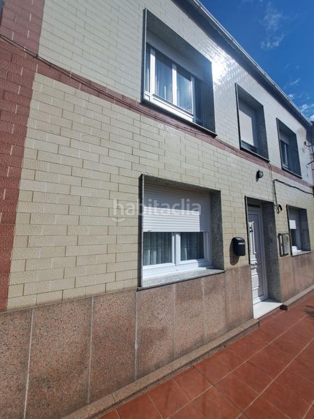 Foto 5869f955-9a63-476f-a56d-71cbd4660c28. Masia amb aparcament a Palmeira Ribeira