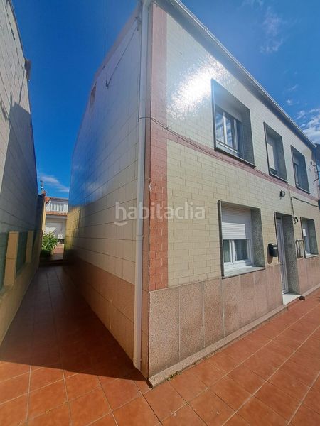 Foto cf4d1bc4-b832-41ba-ae94-25002403ce88. Masia amb aparcament a Palmeira Ribeira