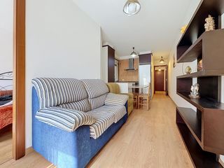 Piccolo appartamento in Calle pesqueira 26 42. Estupendo apartamento  todo el año  puerto deportivo a 50m