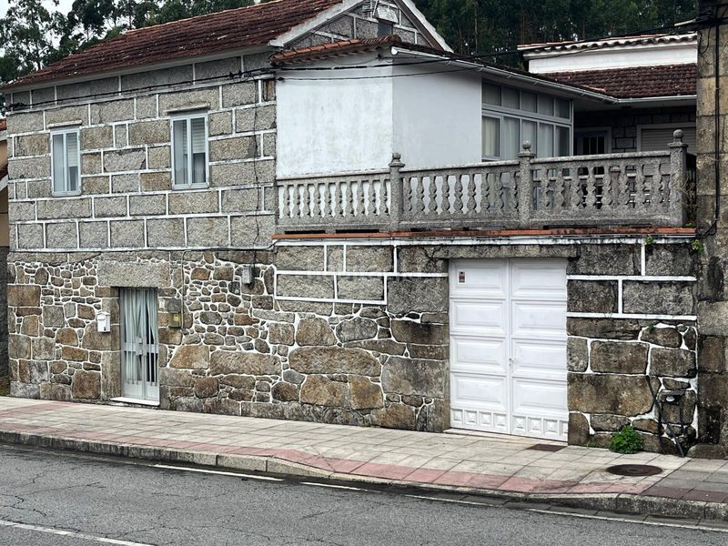 Foto 6a5bee85-8e7a-4091-b8f9-c144dd3ff371. Casa amb aparcament a Meis