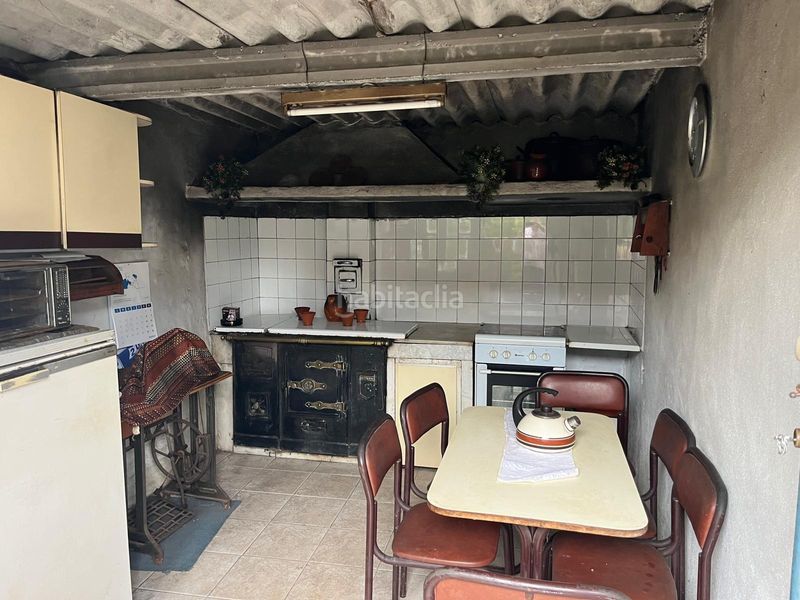 Foto b497b260-2ac5-4935-bcfa-45f01b698dd3. Casa amb aparcament a Meis
