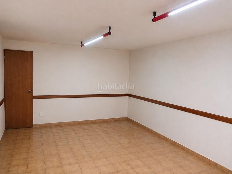 Foto c4f4cfc9-7e07-48ab-ab4c-cba6c05bc6a3. Planta baixa a Boiro